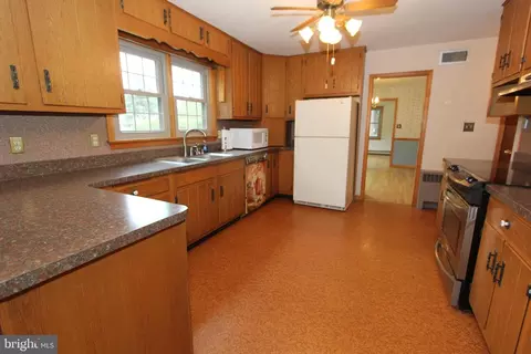 Kitchen - 8101 Overlook Ct, Frederick, MD 21702 photo 2 of 4