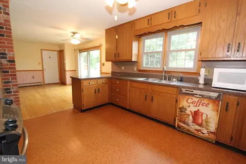 Kitchen - 8101 Overlook Ct, Frederick, MD 21702 photo 3 of 4