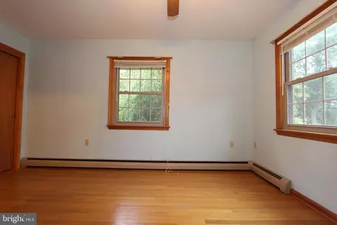 Bedroom - 8101 Overlook Ct, Frederick, MD 21702 photo 8 of 9