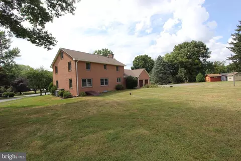 Exterior - 8101 Overlook Ct, Frederick, MD 21702 photo 4 of 12