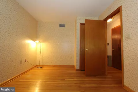 Bedroom - 8101 Overlook Ct, Frederick, MD 21702 photo 1 of 9