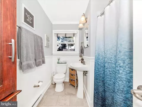 Bath - 319 Queen St, Frederick, MD 21701 photo 3 of 3