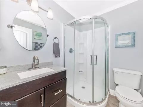 Bath - 319 Queen St, Frederick, MD 21701 photo 1 of 3