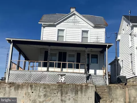 805 E B St, Brunswick, MD 21716