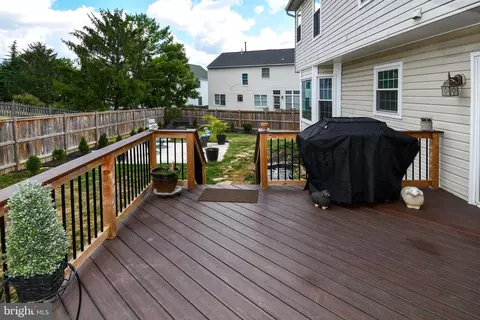 Exterior - 1403 Leaswing Ct, Frederick, MD 21703 photo 4 of 10