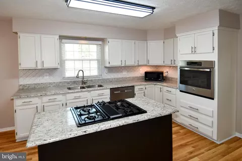 Kitchen - 1403 Leaswing Ct, Frederick, MD 21703 photo 3 of 4