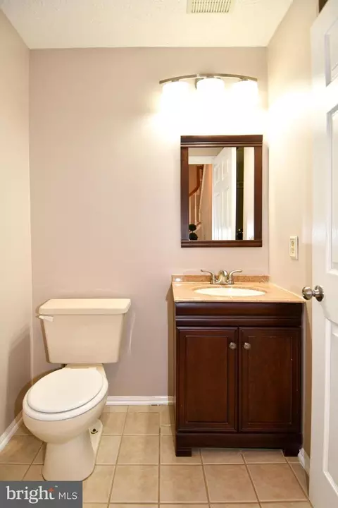 Bath - 1403 Leaswing Ct, Frederick, MD 21703 photo 1 of 7