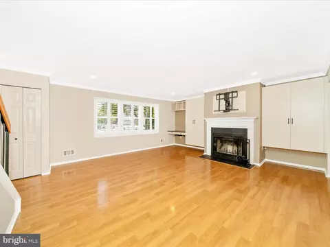 6915 Alex Ct, Frederick, MD 21703 photo 6