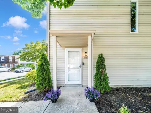 6915 Alex Ct, Frederick, MD 21703 photo 3