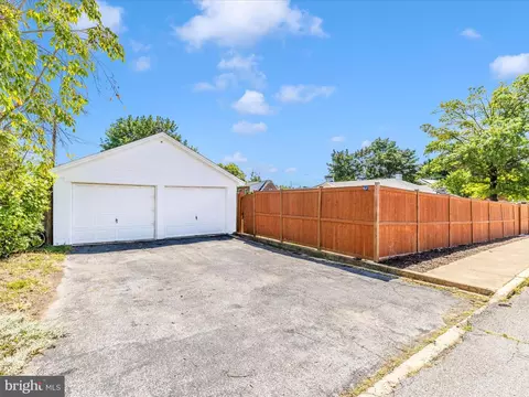 Exterior - 21 Frederick Ave, Frederick, MD 21701 photo 2 of 14