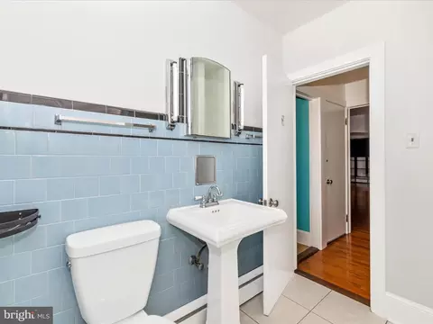 Bath - 21 Frederick Ave, Frederick, MD 21701 photo 2 of 4