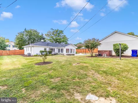 Exterior - 21 Frederick Ave, Frederick, MD 21701 photo 3 of 14