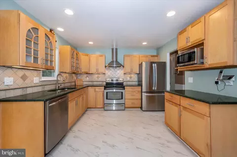 Kitchen - 7721 Bridle Path Cir, Frederick, MD 21701 photo 5 of 7