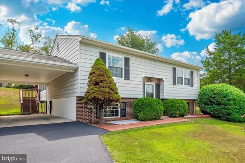 Exterior - 7721 Bridle Path Cir, Frederick, MD 21701 photo 10 of 12