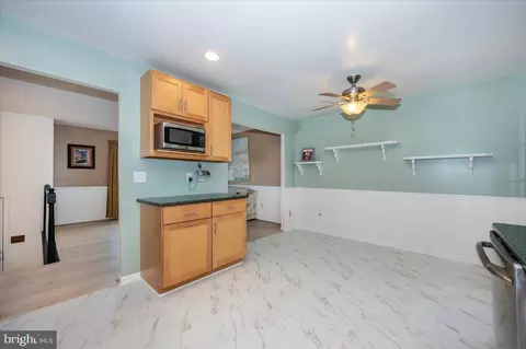 Entry Way - 7721 Bridle Path Cir, Frederick, MD 21701 photo 2 of 5