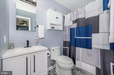Bath - 7721 Bridle Path Cir, Frederick, MD 21701 photo 1 of 4