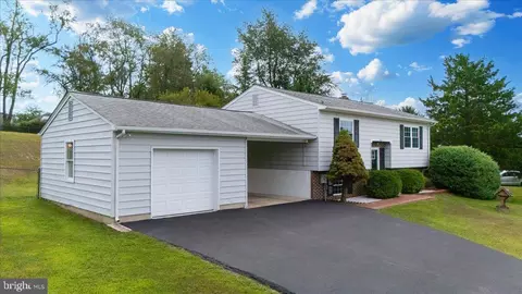 Exterior - 7721 Bridle Path Cir, Frederick, MD 21701 photo 11 of 12