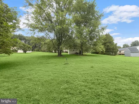 Exterior - 10804 Daysville Rd, Frederick, MD 21701 photo 6 of 7