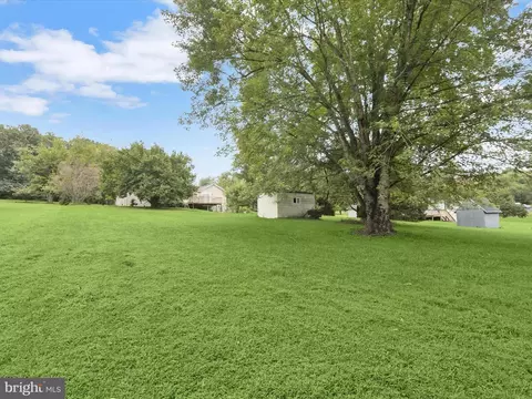 Exterior - 10804 Daysville Rd, Frederick, MD 21701 photo 5 of 7