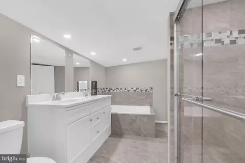 Bath - 6604 Linganore Rd, Frederick, MD 21701 photo 1 of 1