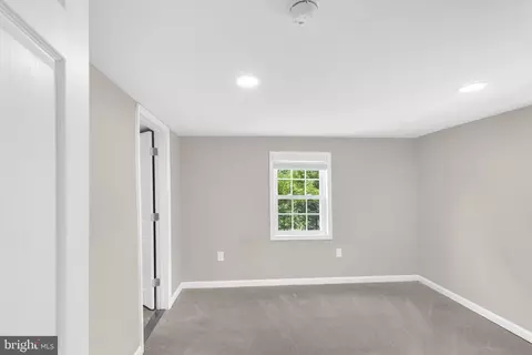 Bedroom - 6604 Linganore Rd, Frederick, MD 21701 photo 4 of 4