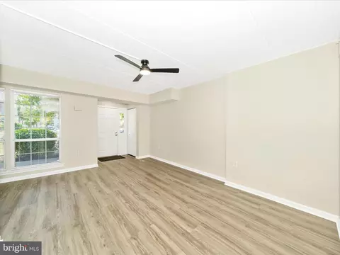 Living - 401 Terry Ct #A1, Frederick, MD 21701 photo 2 of 8