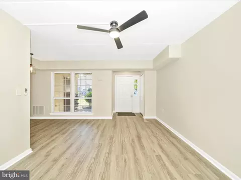 Living - 401 Terry Ct #A1, Frederick, MD 21701 photo 6 of 8