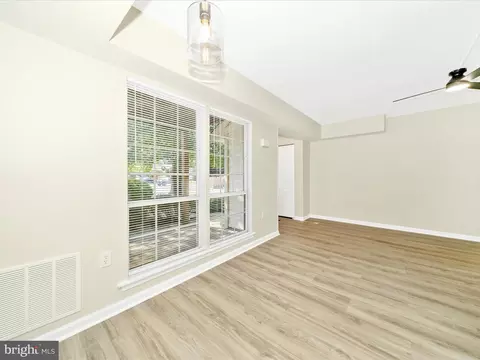 Living - 401 Terry Ct #A1, Frederick, MD 21701 photo 7 of 8