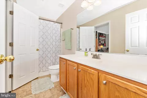 Bath - 125 Mcclellan Dr, Frederick, MD 21702 photo 4 of 5