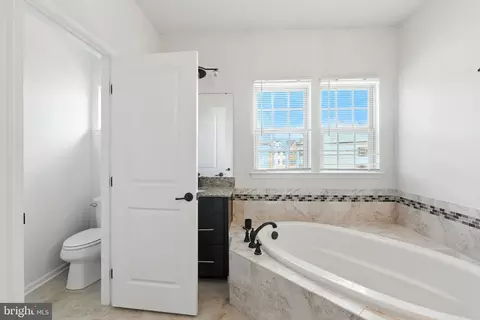 Bath - 6414 Walcott Ln, Frederick, MD 21703 photo 2 of 2