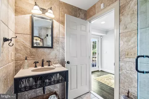 Bath - 11 N Jefferson St, Frederick, MD 21701 photo 5 of 5