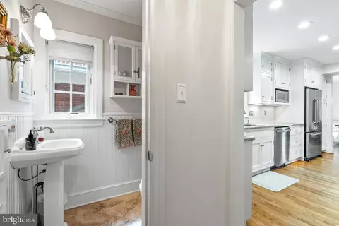 Entry Way - 11 N Jefferson St, Frederick, MD 21701 photo 3 of 9
