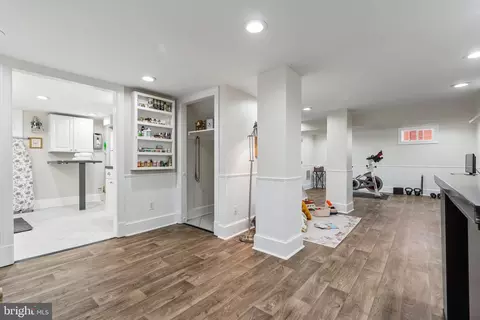 Entry Way - 11 N Jefferson St, Frederick, MD 21701 photo 6 of 9