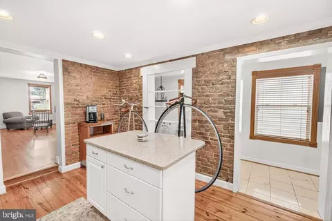 Entry Way - 326 E Church St, Frederick, MD 21701 photo 2 of 5