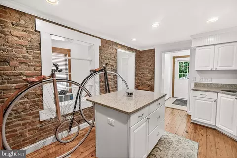 Entry Way - 326 E Church St, Frederick, MD 21701 photo 1 of 5