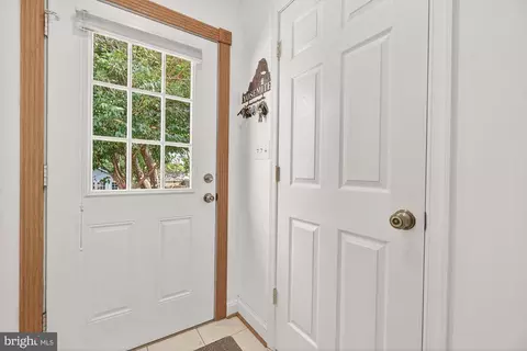 Entry Way - 326 E Church St, Frederick, MD 21701 photo 4 of 5