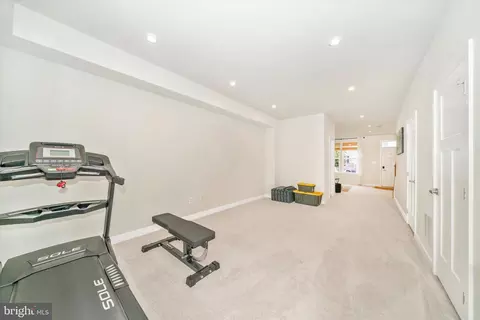 Entry Way - 322 Patterson Park Rd, Frederick, MD 21703 photo 3 of 10