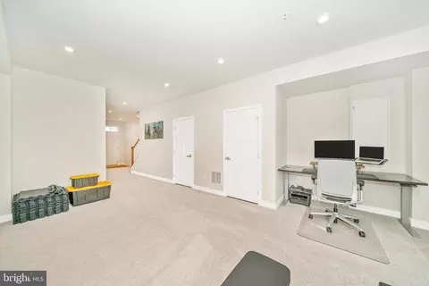 Entry Way - 322 Patterson Park Rd, Frederick, MD 21703 photo 4 of 10