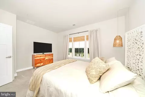 Bedroom - 322 Patterson Park Rd, Frederick, MD 21703 photo 3 of 7
