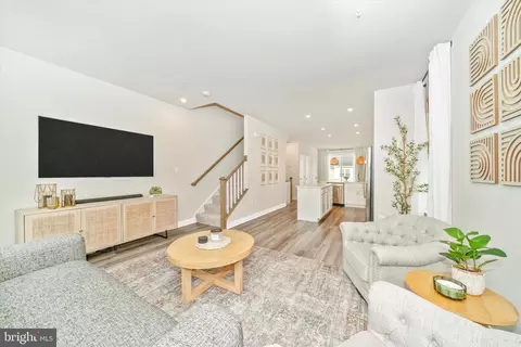 Entry Way - 322 Patterson Park Rd, Frederick, MD 21703 photo 6 of 10