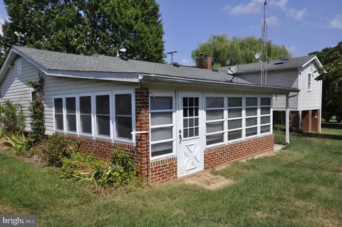 Exterior - 9017 Bethel Rd, Frederick, MD 21702 photo 4 of 7