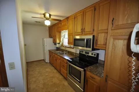 Entry Way - 9017 Bethel Rd, Frederick, MD 21702 photo 2 of 3