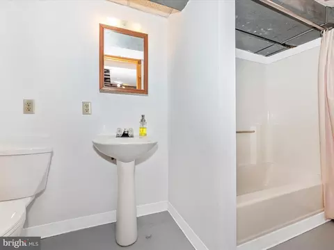 204 E H St, Brunswick, MD 21716 photo 33