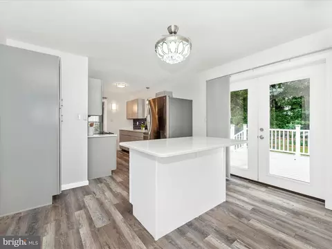 204 E H St, Brunswick, MD 21716 photo 10