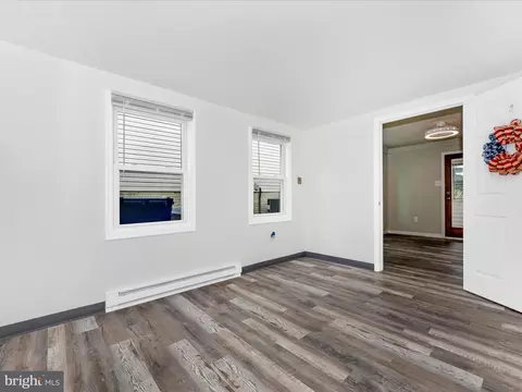 204 E H St, Brunswick, MD 21716 photo 17