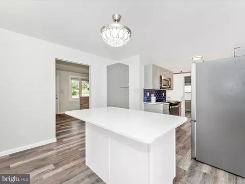 204 E H St, Brunswick, MD 21716 photo 11
