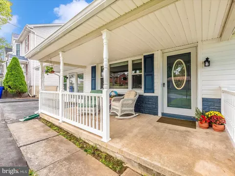 204 E H St, Brunswick, MD 21716