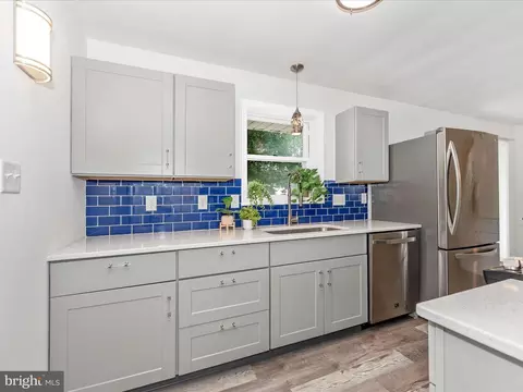 204 E H St, Brunswick, MD 21716 photo 6
