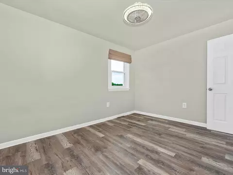 204 E H St, Brunswick, MD 21716 photo 24