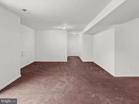 Living - 2049 William Franklin Dr, Frederick, MD 21702 photo 14 of 17